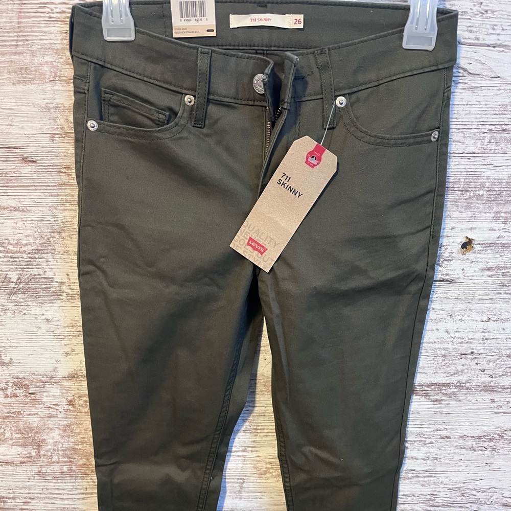 Levi Skinny Jeans - 26